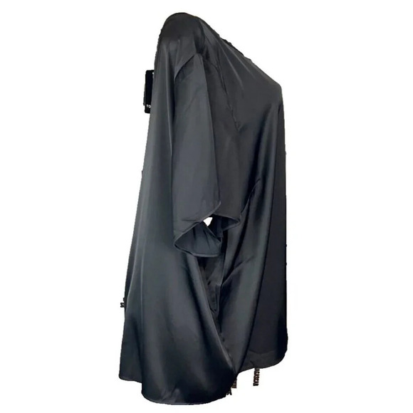 Torrid Plus 3 Black Satin Crew Neckline Short Sleeve Tee - Picture 3 of 6